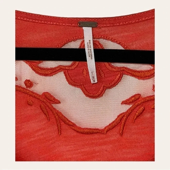 0431W. FREE PEOPLE CANDY CRAFTY KNIT TOP SIZE MEDIUM ORANGE IN COLOR WITH MESH - Picture 8 of 12